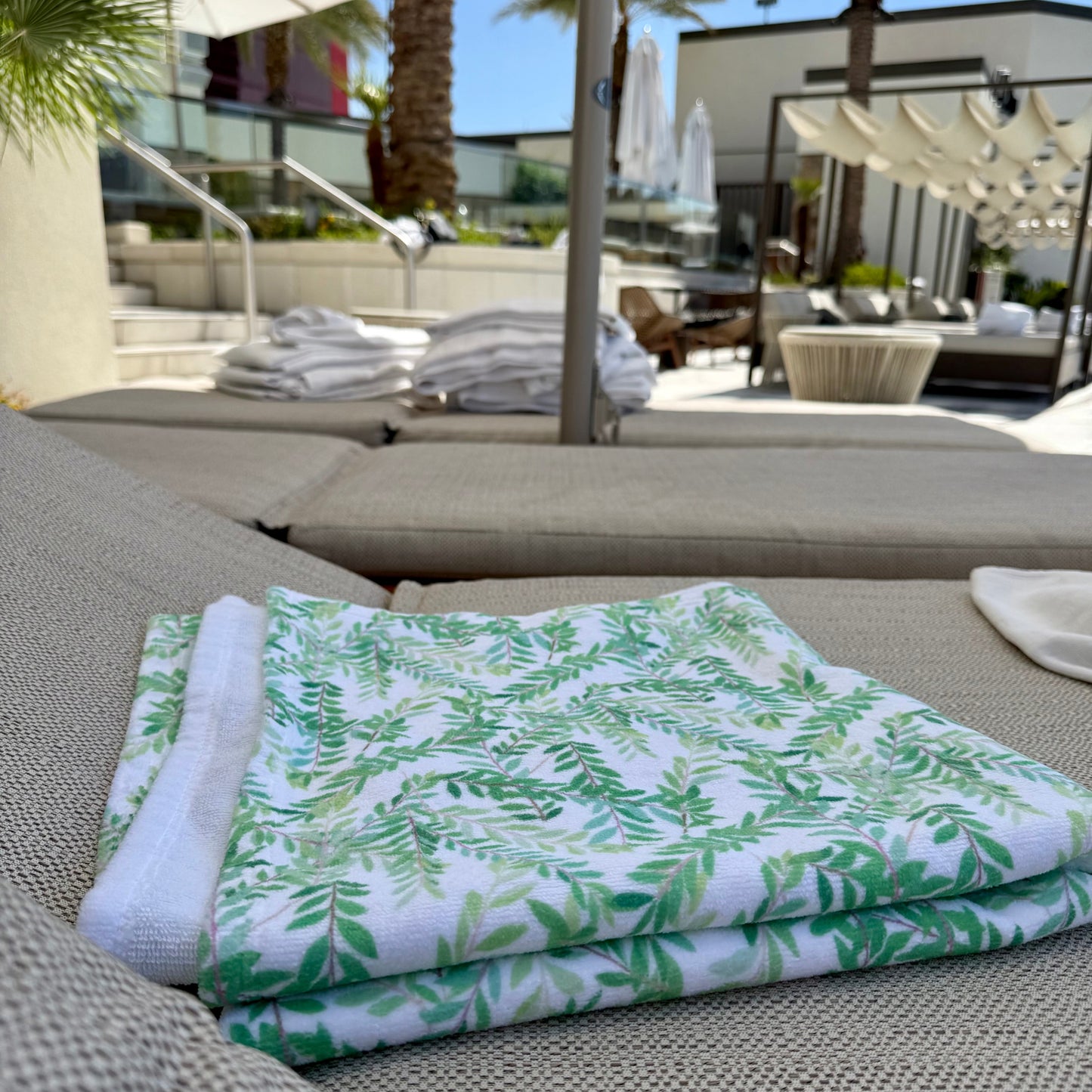 Myrtle - Leaf Beach Towel